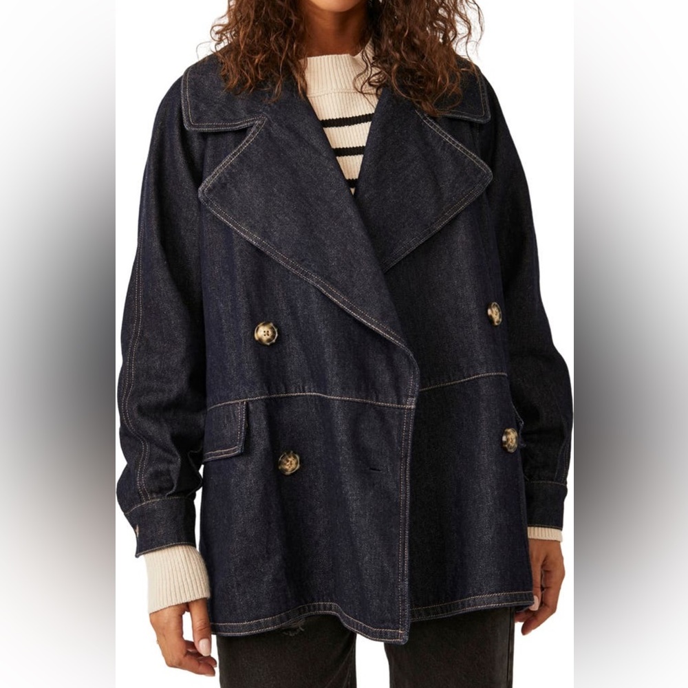 Free People Street Car Denim Coat in rinsed blue size medium NWOT